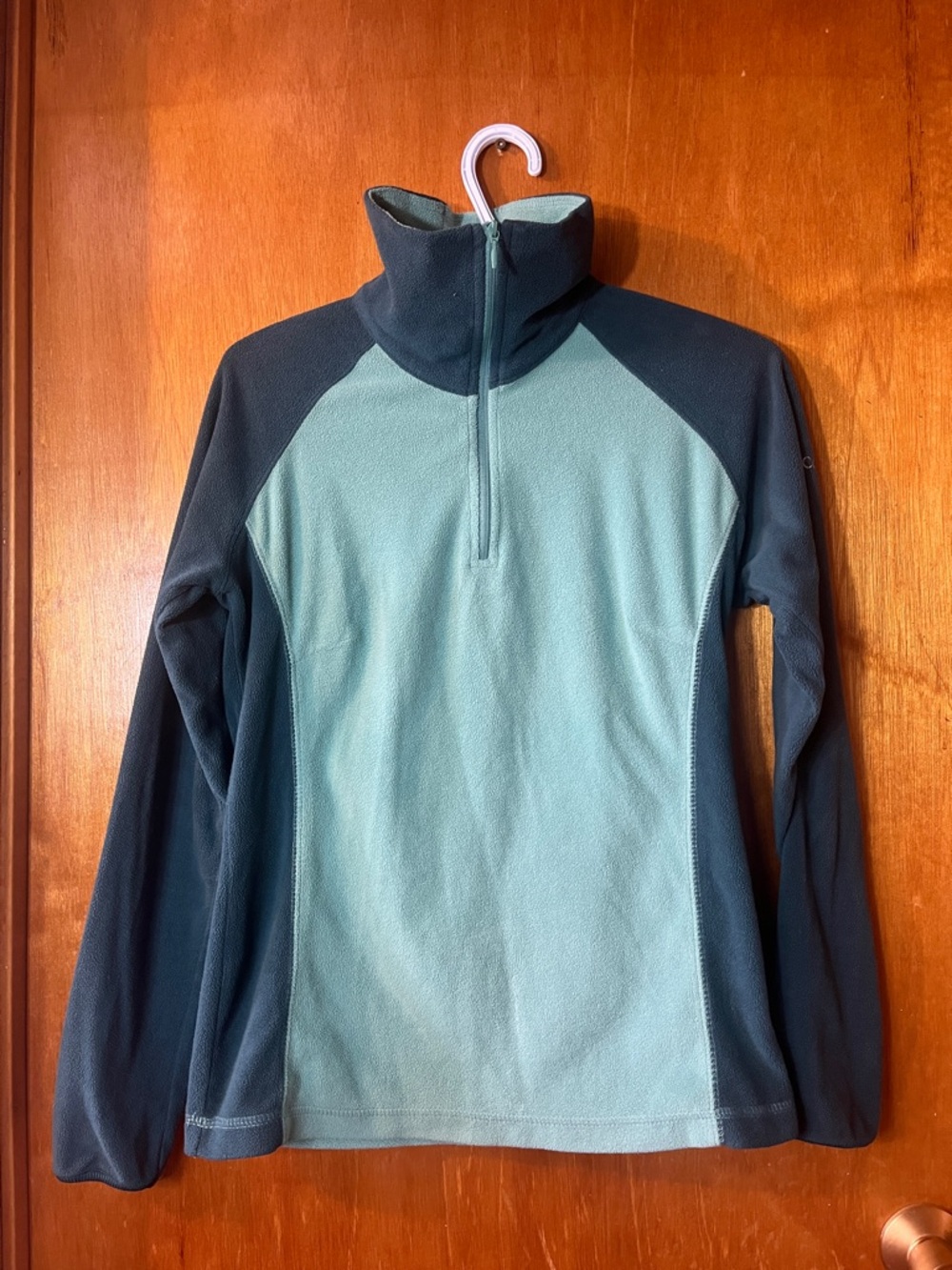 Columbia Light Sage Green and Darker Green Half-Zip Fleece Pullover Small